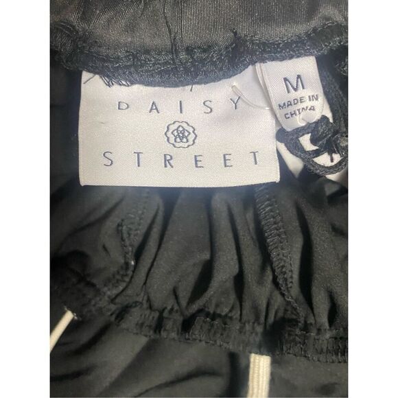 Daisy Street Wm’s Sz Med Black White Pinstripe High Rise Wide Leg Track Pants - Picture 5 of 6